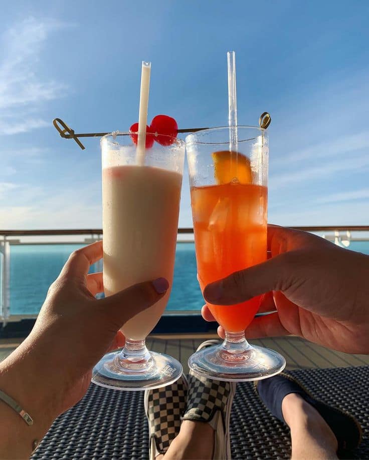 2hr Lisbon Luxury VIP Sunset and Wine Catamaran tour - Low season (nov - feb) 2