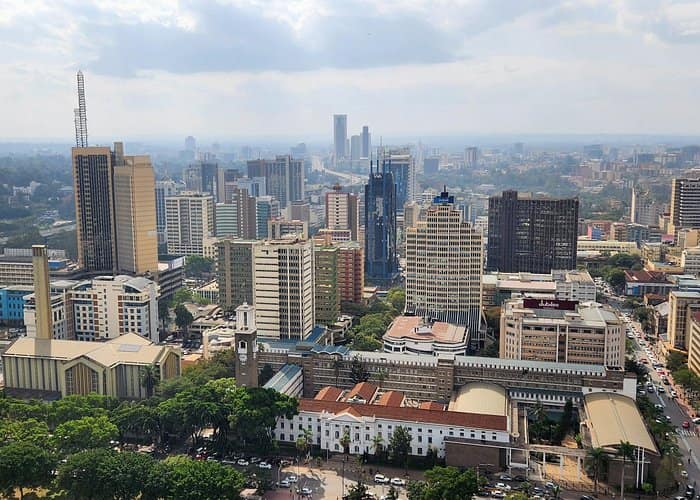 Nairobi city sights, Giraffe Encounters & Traditional dances Tour 4