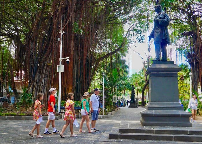 Port Louis: Street Food & City Highlights Walking Tour 3
