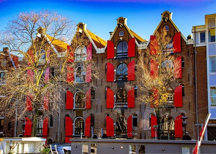 Amsterdam All-Inclusive 90-Minutes Canal Cruise by Captain Jack 3