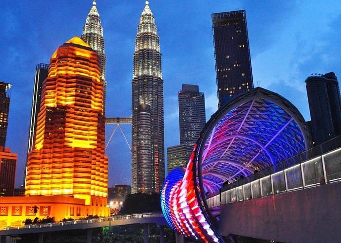 Minimum of 2 - Kuala Lumpur by Night: Cultural Sights, City Lights & Local Vibes 3