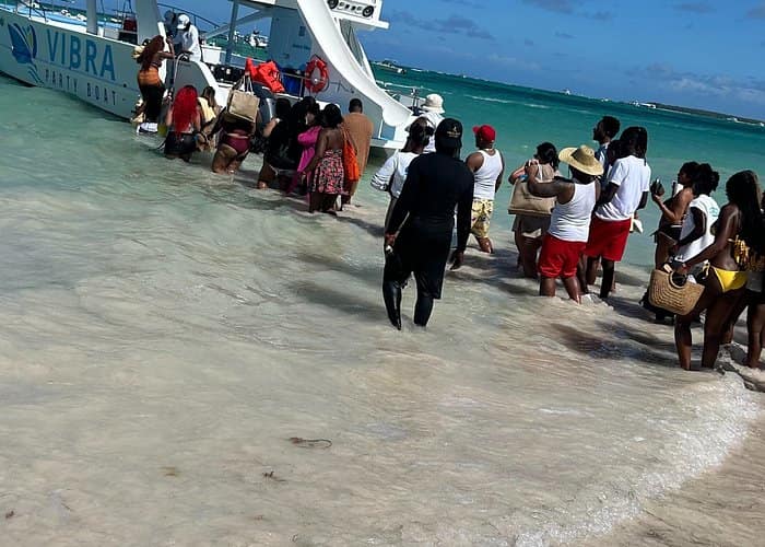 Ultimate Adult only Party boat with open bar 3