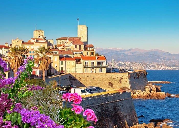 Half Day Tour in Cannes, Antibes and St Paul de Vence 4
