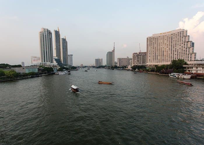 Bangkok by Night: Temples, Markets and Food Tuk-Tuk Tour 3