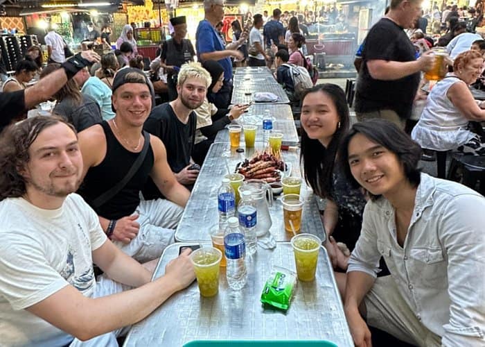 Signature Urban Night Tour: Sunset Street Food in Singapore