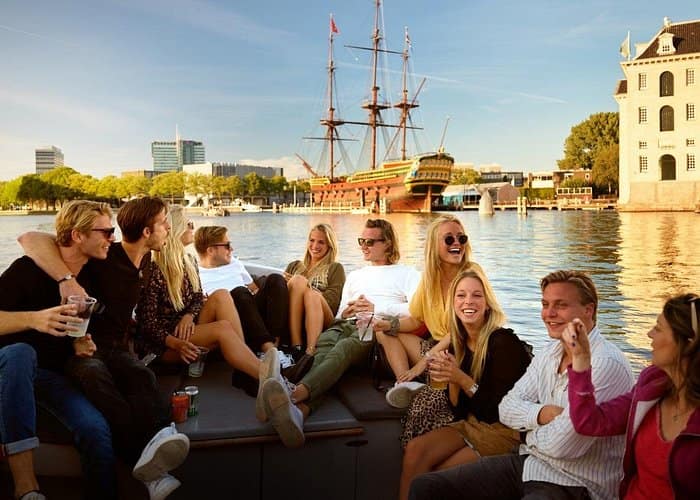 Amsterdam All-Inclusive 90-Minutes Canal Cruise by Captain Jack