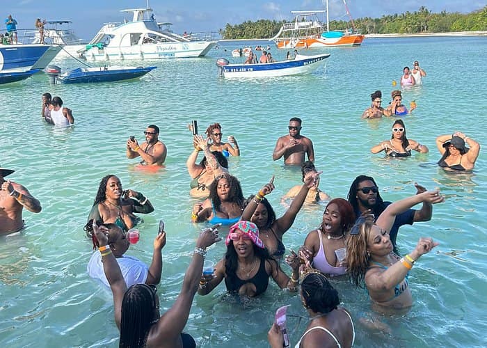 Ultimate Adult only Party boat with open bar