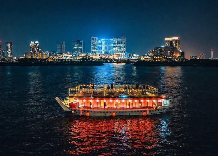 Tokyo Bay Yakatabune Dinner Cruise: Sukiyaki,Show & Odaiba Route
